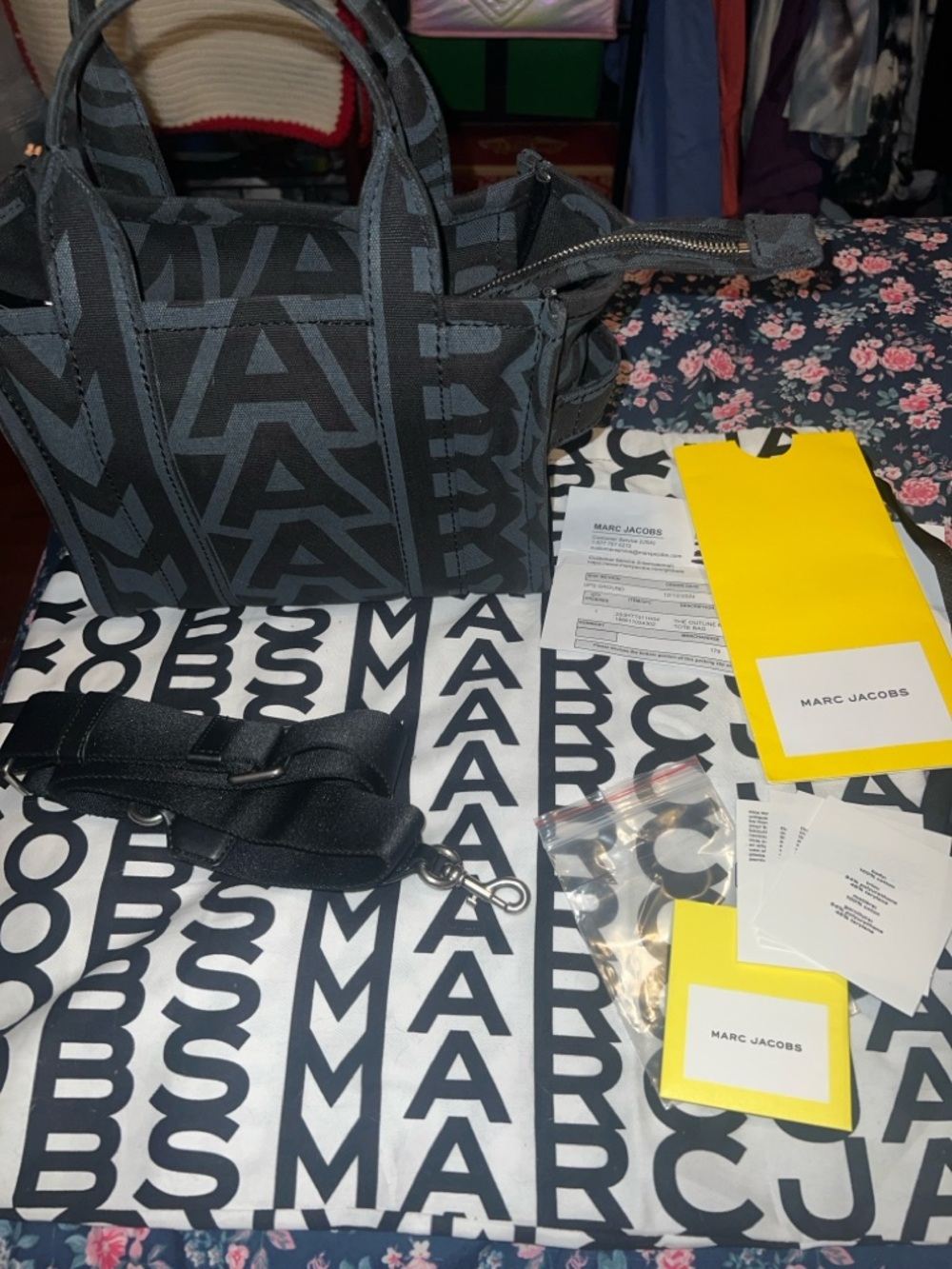 Marc Jacob’s the outline monogram SMALL tote bag